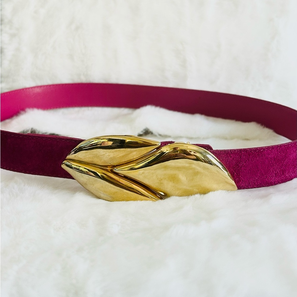 VINTAGE 1970s Suede Magenta Waist Belt with Gold Leaf Shape Buckle